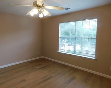 2710 Grants Lake Boulevard - Photo Thumbnail 15