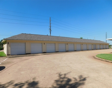 2710 Grants Lake Boulevard - Photo Thumbnail 1