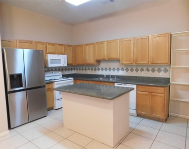 2710 Grants Lake Boulevard - Photo Thumbnail 6