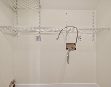 5511 Bear Paw Circle - Photo Thumbnail 10