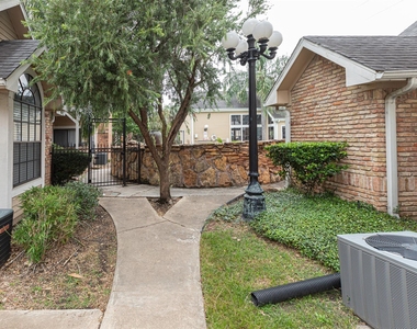 2300 Old Spanish Trail - Photo Thumbnail 6