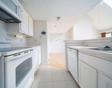 2300 Old Spanish Trail - Photo Thumbnail 11