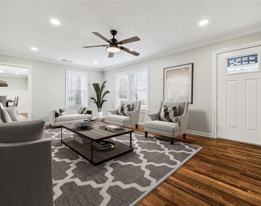 801 Woodcrest Drive - Photo Thumbnail 2
