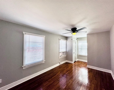 1018 Dunbar Street - Photo Thumbnail 21