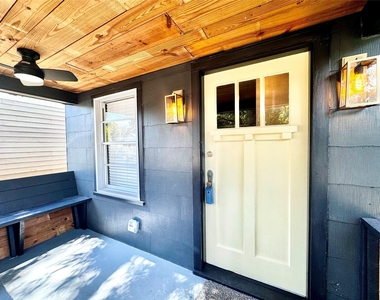 1018 Dunbar Street - Photo Thumbnail 5