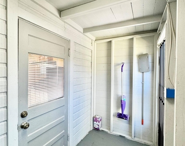 1018 Dunbar Street - Photo Thumbnail 19