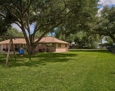 9326 Kostelnik Street - Photo Thumbnail 43