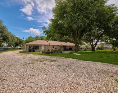 9326 Kostelnik Street - Photo Thumbnail 48