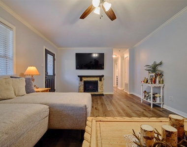 9326 Kostelnik Street - Photo Thumbnail 12
