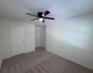 29726 Sullivan Oaks Drive - Photo Thumbnail 13