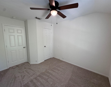 29726 Sullivan Oaks Drive - Photo Thumbnail 16