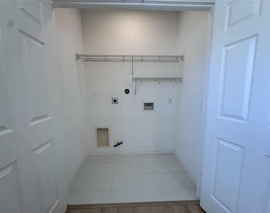 29726 Sullivan Oaks Drive - Photo Thumbnail 23