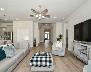 10131 Napier Drive - Photo Thumbnail 9