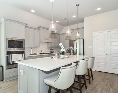10131 Napier Drive - Photo Thumbnail 10