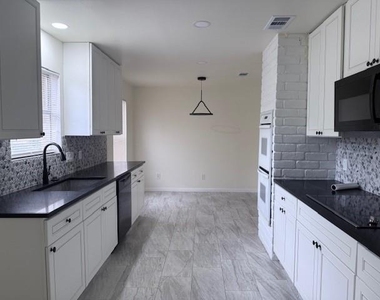 15123 Chasehill Drive - Photo Thumbnail 2