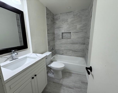 15123 Chasehill Drive - Photo Thumbnail 7