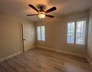 2714 Echo Street - Photo Thumbnail 15