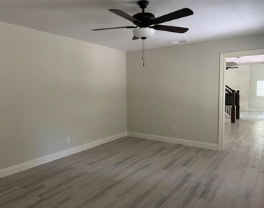 2714 Echo Street - Photo Thumbnail 3