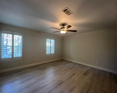 2714 Echo Street - Photo Thumbnail 24