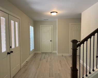 2714 Echo Street - Photo Thumbnail 14