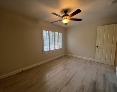 2714 Echo Street - Photo Thumbnail 21