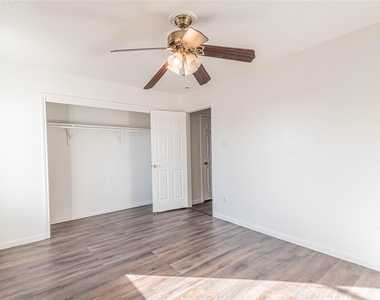 19507 Narcissus Brook Lane - Photo Thumbnail 13