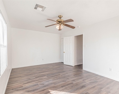 19507 Narcissus Brook Lane - Photo Thumbnail 7
