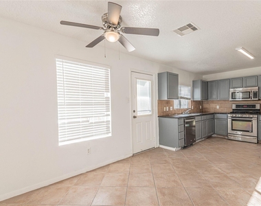 19507 Narcissus Brook Lane - Photo Thumbnail 6