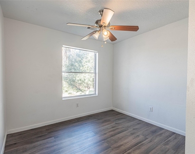 19507 Narcissus Brook Lane - Photo Thumbnail 10