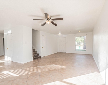 19507 Narcissus Brook Lane - Photo Thumbnail 4