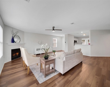 3022 Madison Elm Street - Photo Thumbnail 6