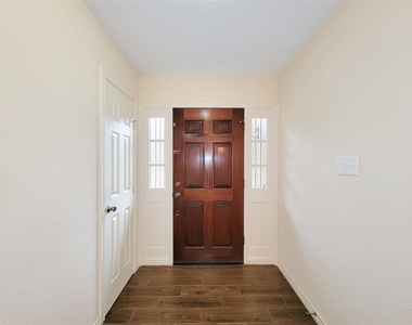 12800 Briar Forest Drive - Photo Thumbnail 13