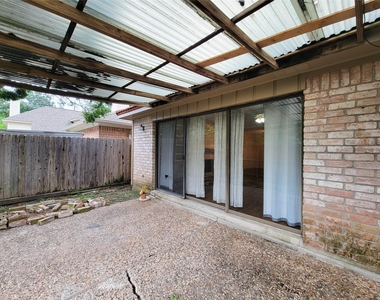 12800 Briar Forest Drive - Photo Thumbnail 32