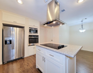 12800 Briar Forest Drive - Photo Thumbnail 18