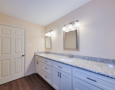 12800 Briar Forest Drive - Photo Thumbnail 28