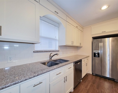 12800 Briar Forest Drive - Photo Thumbnail 17