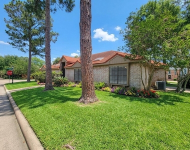 12800 Briar Forest Drive - Photo Thumbnail 40
