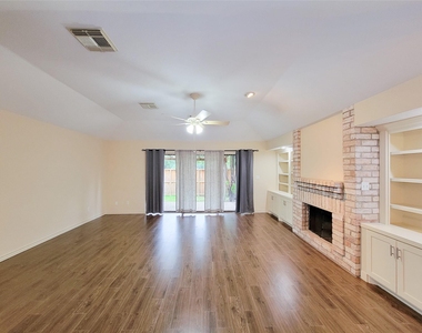 12800 Briar Forest Drive - Photo Thumbnail 7