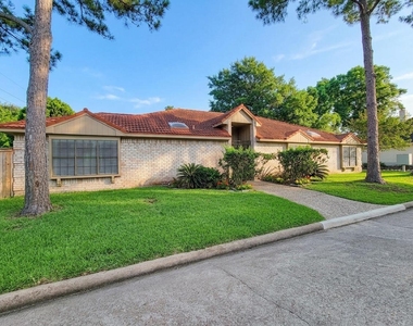 12800 Briar Forest Drive - Photo Thumbnail 42