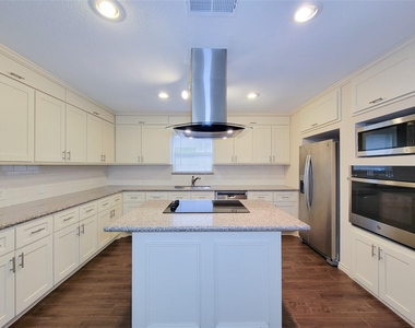 12800 Briar Forest Drive - Photo Thumbnail 15
