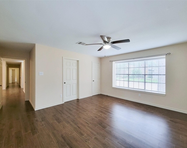 12800 Briar Forest Drive - Photo Thumbnail 22