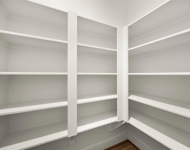 2710 Bronze Vista Drive - Photo Thumbnail 9