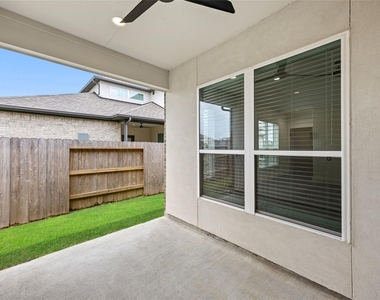 2710 Bronze Vista Drive - Photo Thumbnail 24