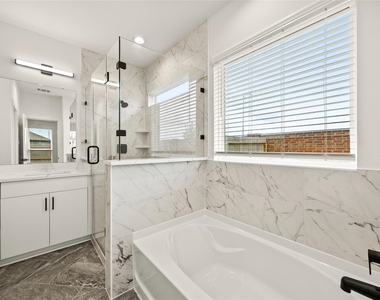 2710 Bronze Vista Drive - Photo Thumbnail 15