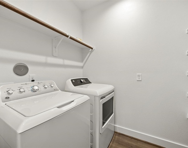 2710 Bronze Vista Drive - Photo Thumbnail 22