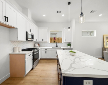 5516 Hardy Street - Photo Thumbnail 12