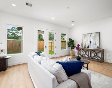 5516 Hardy Street - Photo Thumbnail 7