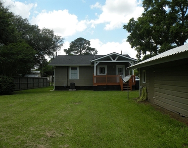 319 N Hunt Street N - Photo Thumbnail 10