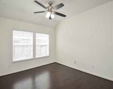 7038 Cornflower Lane - Photo Thumbnail 17