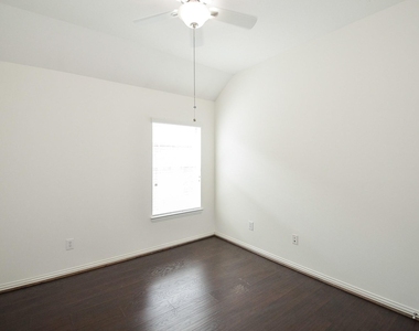 7038 Cornflower Lane - Photo Thumbnail 19